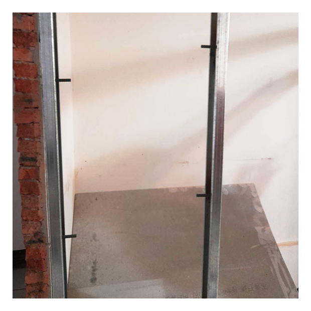 忠孝路王先生-砌磚C型鋼加強工程-完工實景，在C型鋼結構固定完成後，我們進行精細的砌磚工作