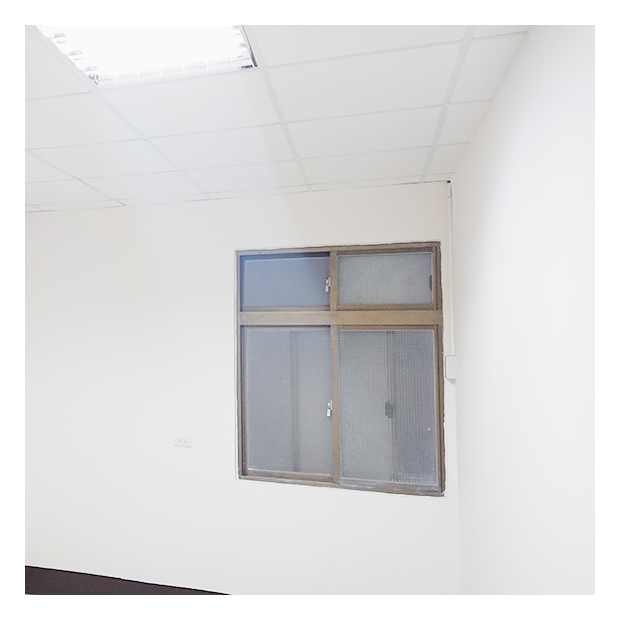 延平北路郭先生-綜合工程-完工實景，經過全面翻新，這座30年老屋煥然一新。我們完成了輕鋼架天花板安裝、輕隔間建構、隔音處理、牆面處理以及全室粉刷等一系列工程，徹底解決了壁癌、牆面剝落等問